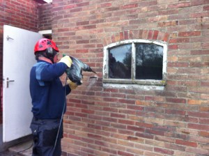 Marcelo removing the windows